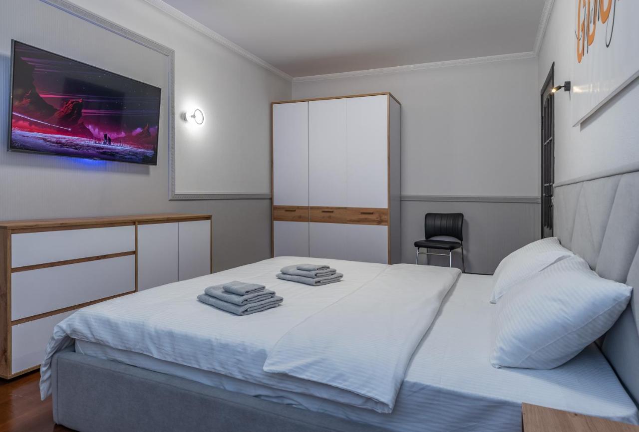 Modern 3 Bedroom Apartment Kiev Bagian luar foto