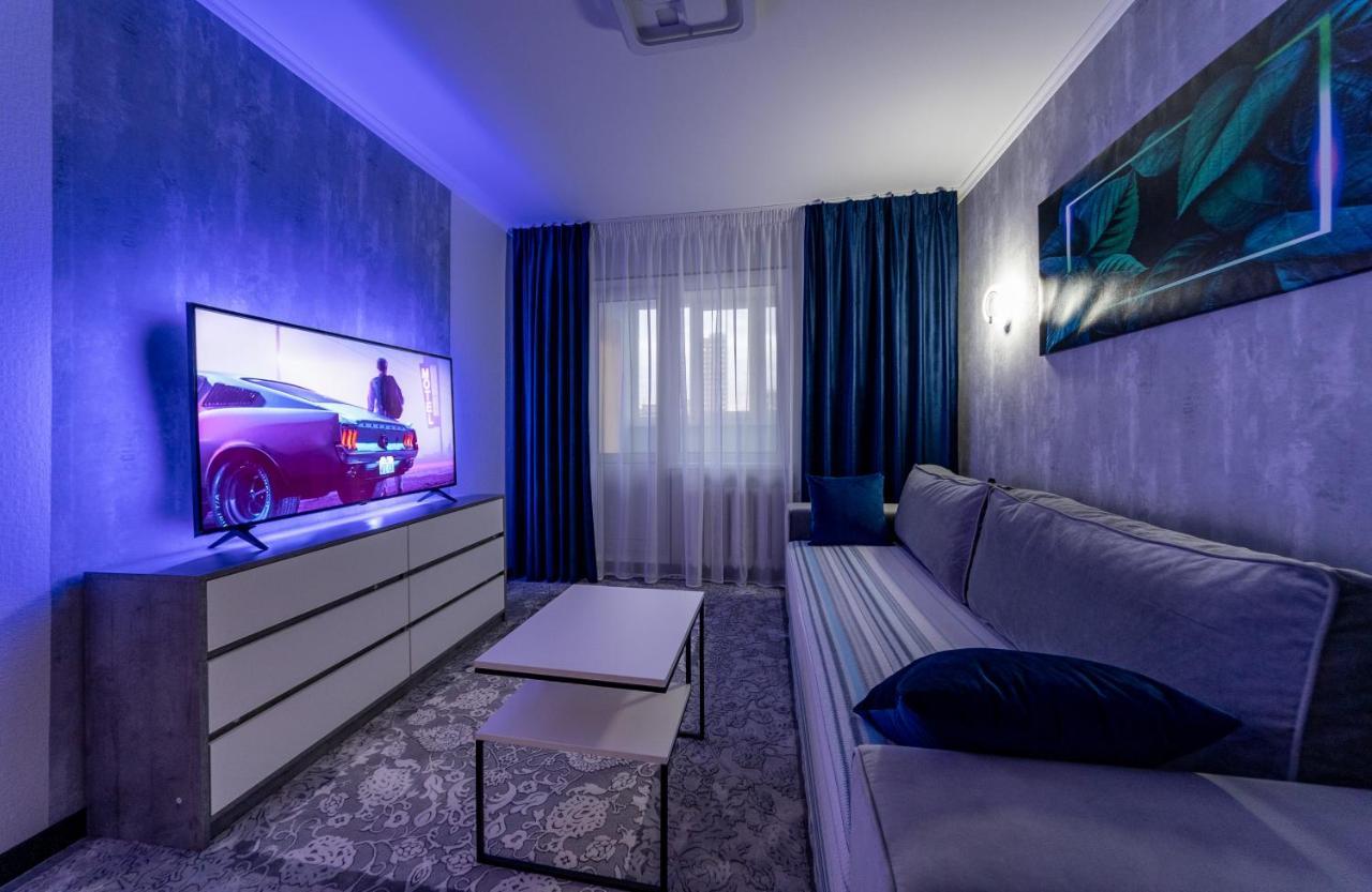 Modern 3 Bedroom Apartment Kiev Bagian luar foto