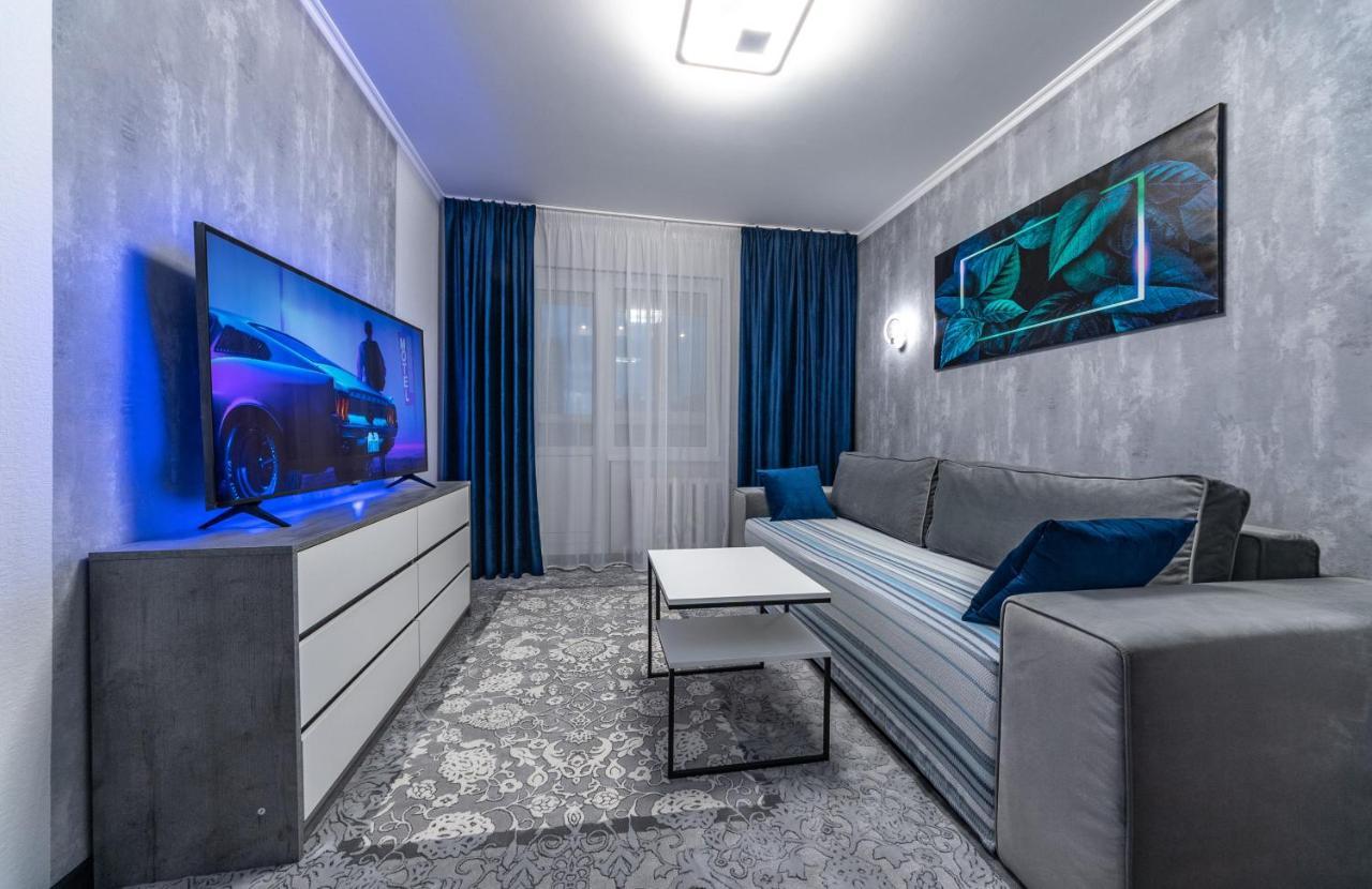 Modern 3 Bedroom Apartment Kiev Bagian luar foto