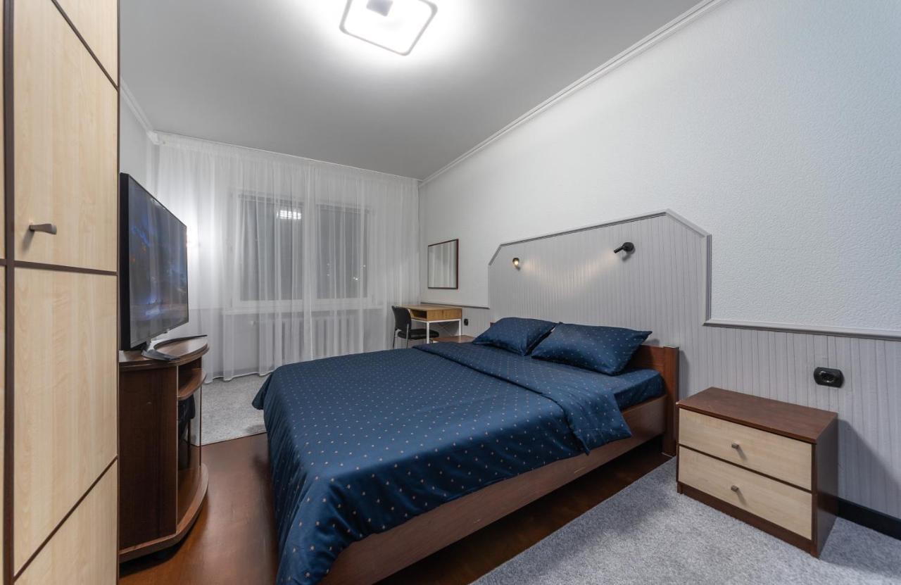 Modern 3 Bedroom Apartment Kiev Bagian luar foto