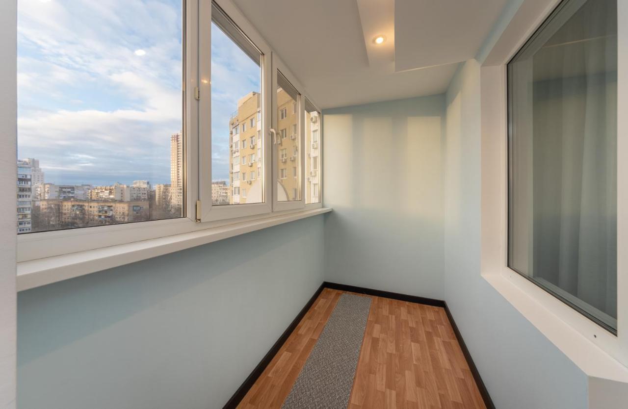 Modern 3 Bedroom Apartment Kiev Bagian luar foto