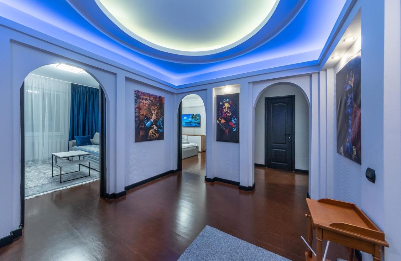 Modern 3 Bedroom Apartment Kiev Bagian luar foto